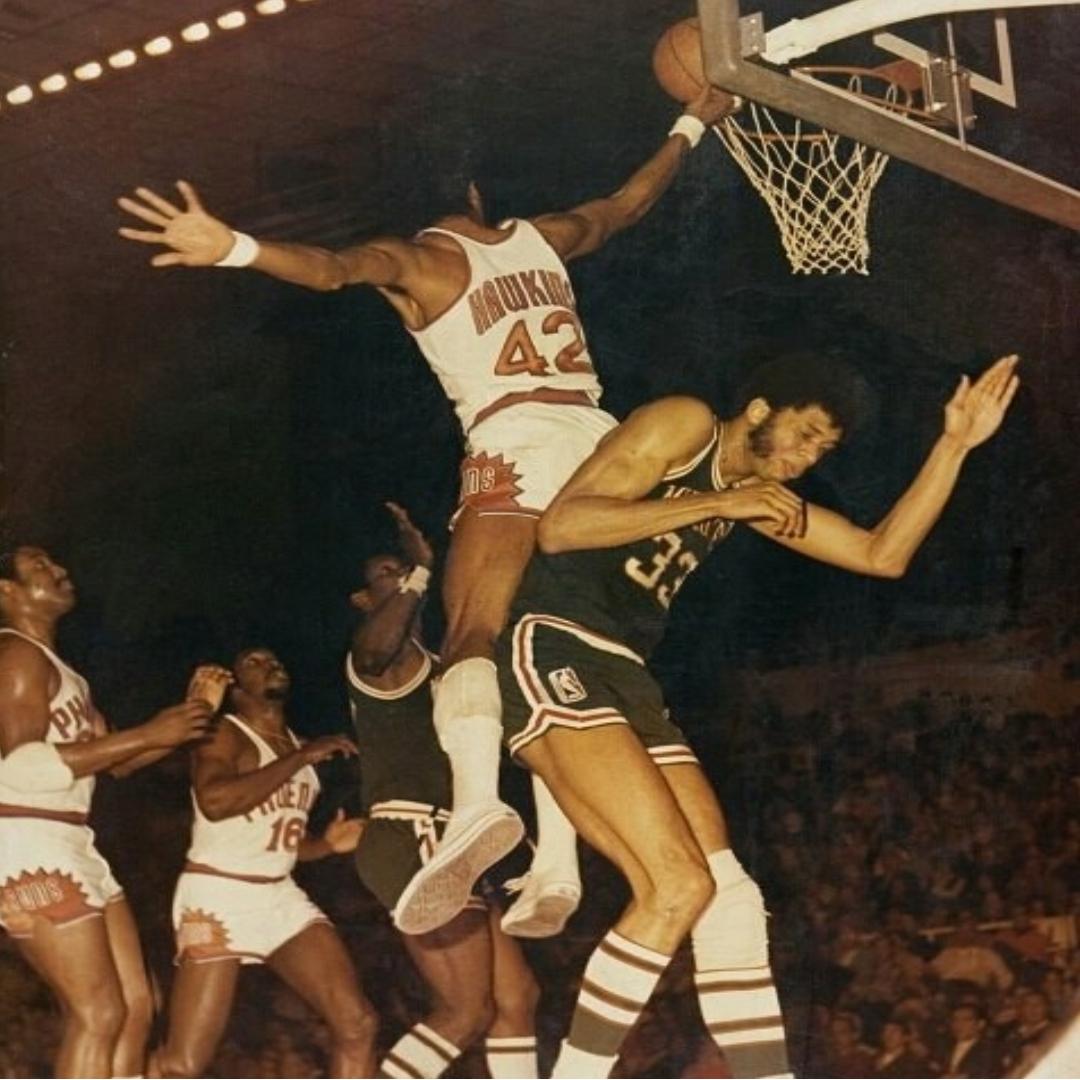 Connie Hawkins Bitchslapped the NBA in Court